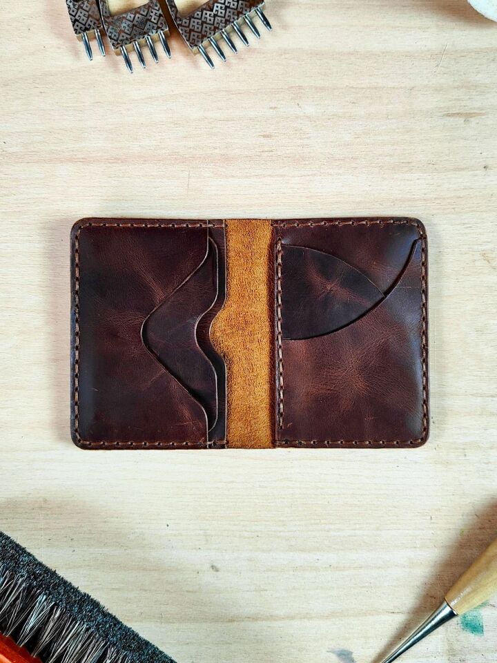 Spline - Bifold Deri Kartlık
